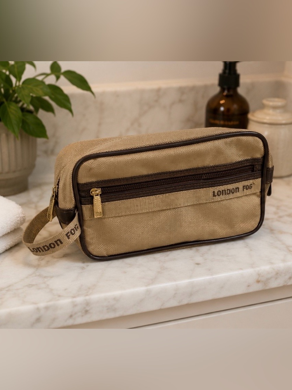 London Fog Tan Toiletry Bag Travel Organizer Structured Zip Case